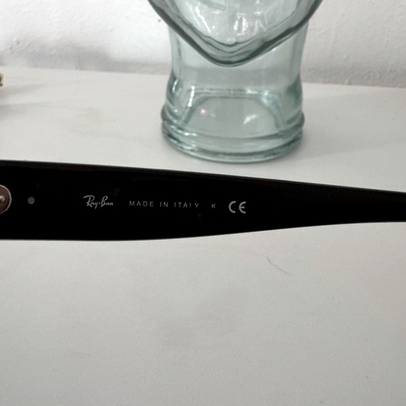 Ray-Bans Black Wayfarer Women’s RB 4178 52 mm Cat Eye Sunglasses RayBans - Picture 11 of 15